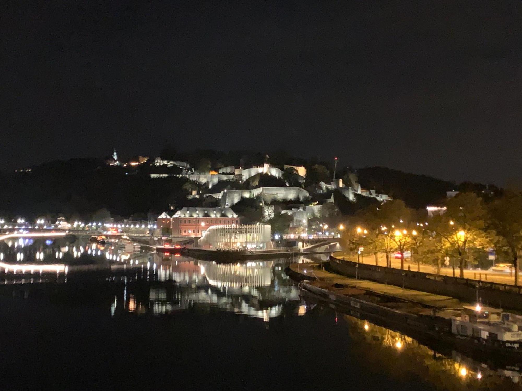 Aparthotel Studio Vue Sur Meuse à Namur Extérieur photo